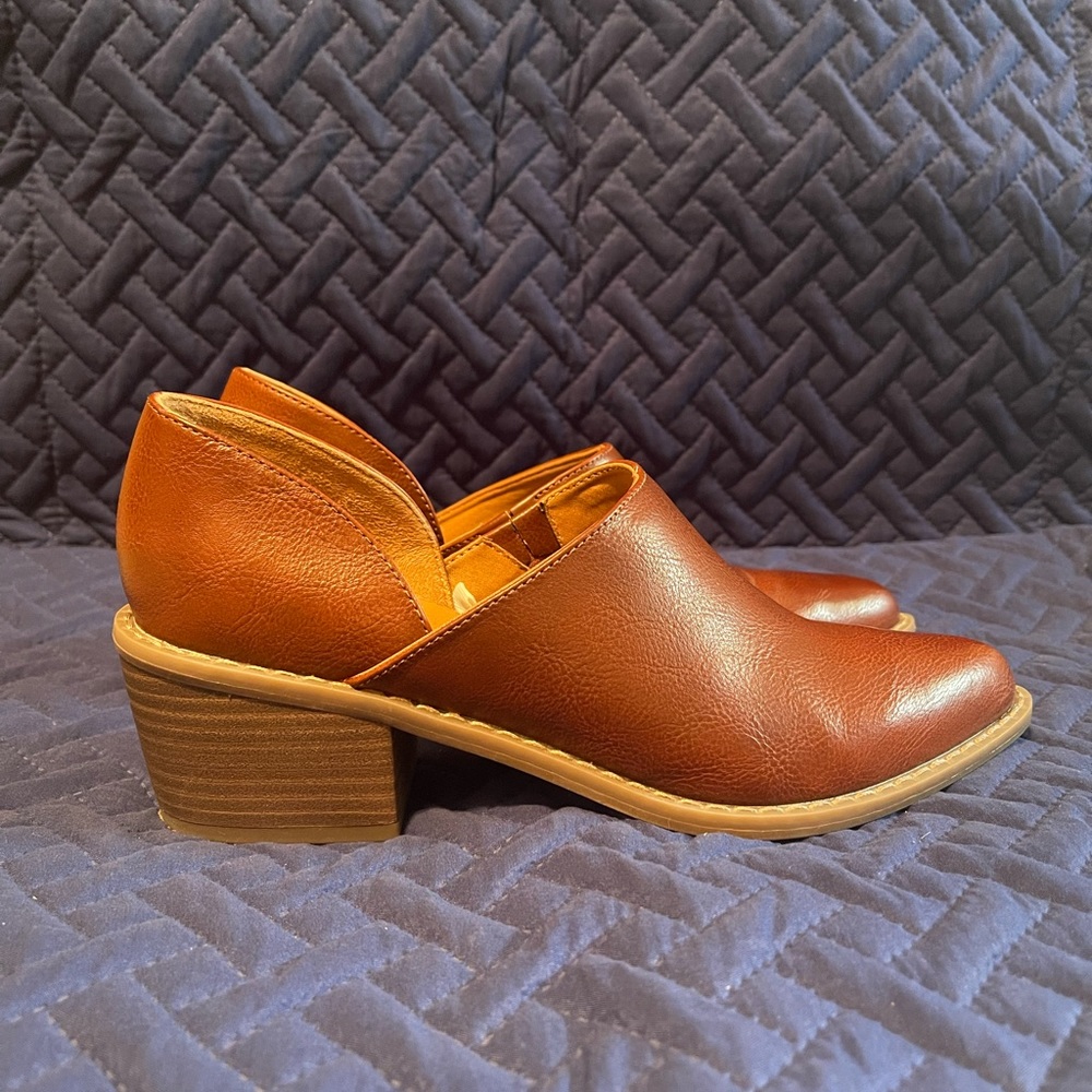 Tan, slip-on booties
